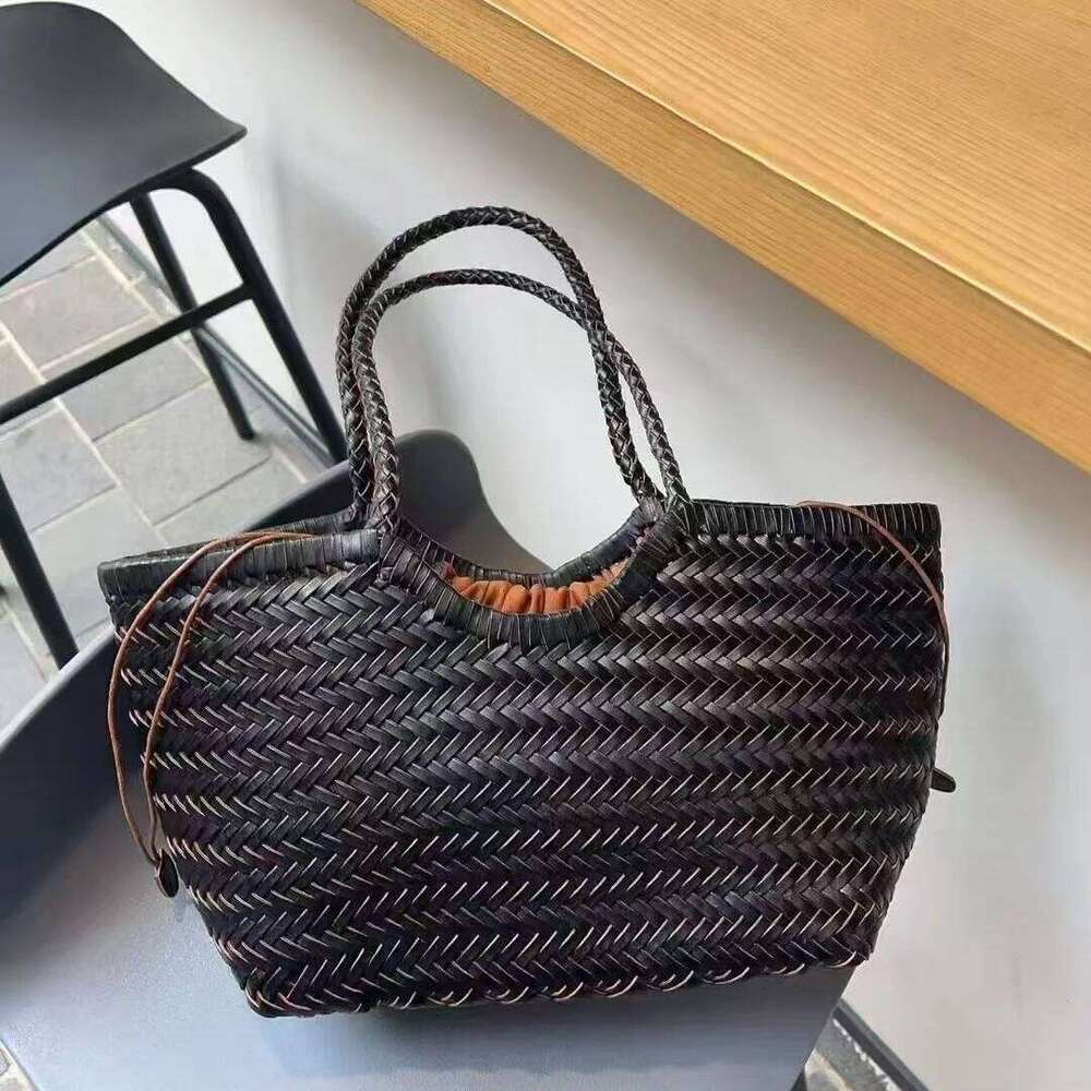 Genuine Leather Hand-Woven Vintage Tote New Classic Design Cowhide Shoulder Women's Spring Summer French Bucket Bag Suotong260119