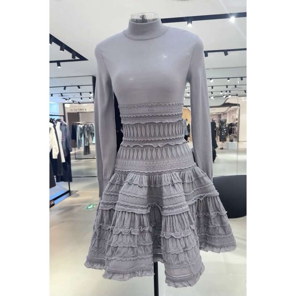 2026 Autumn Winter New French Style Age-Reducing Playful Waist-Cinching Lace Cloud Wool Cake Dress for Women