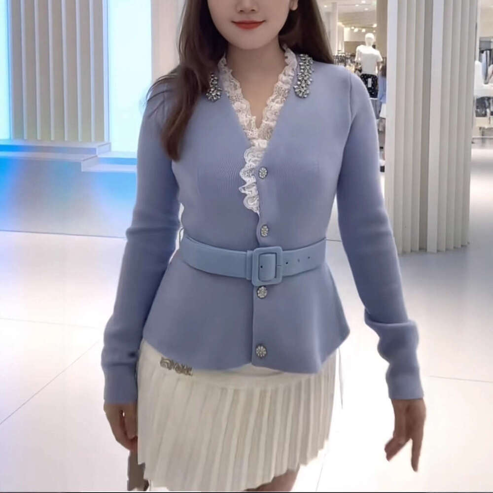 French Niche 26 Autumn New Elegant Socialite Style V-neck Lace Rhinestone Knitted Cardigan Jacket Top