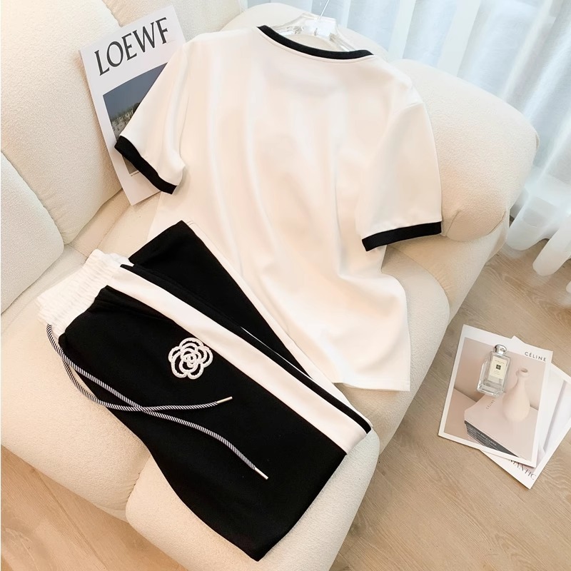 Designer Short Sleeved Set, Casual Sports Set Women's Summer Fashion Trend Youth Wide Leg Pants Fashionable Two-piece Set High-quality Women'