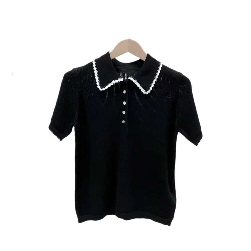 2026 Early Autumn New French Niche Women's Fashion Black and White Contrast Color Lace Collar Short Sleeve Knitted Top M