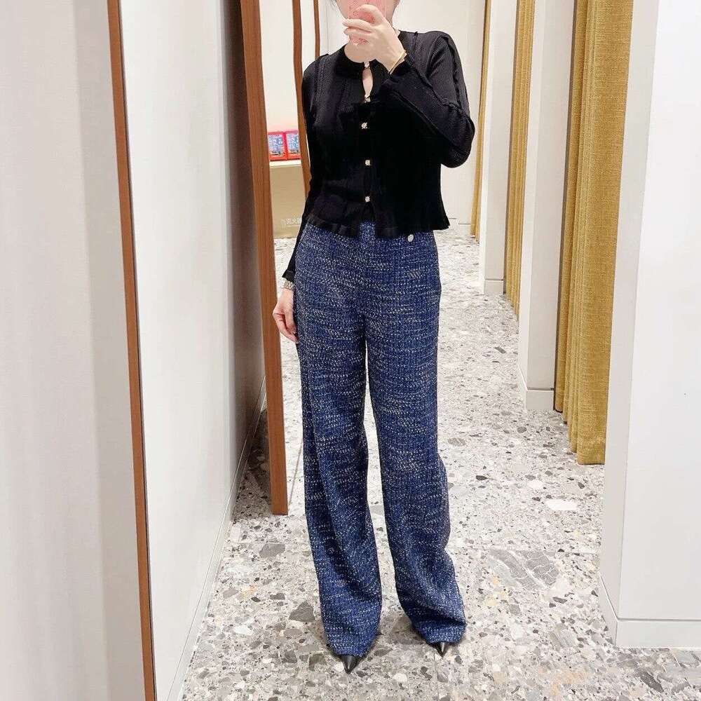 French Niche 2026 Early Autumn New Women's Fashion Elegant Black Slim Knitted Top Camisole Two-Piece Set M