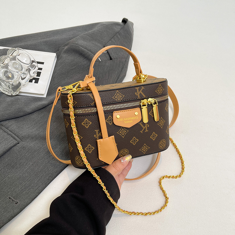 2026 New Print Pattern Design Sophisticated elegance Chain Box Bag Fashion Versatile Shoulder Bag Crossbody Bag