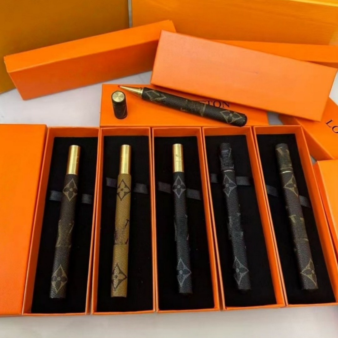 Designers Ballpoint Pens Paris Plaid Style Mens Women Jewelry signature Pens Fashion Flower sail Print European & American Style