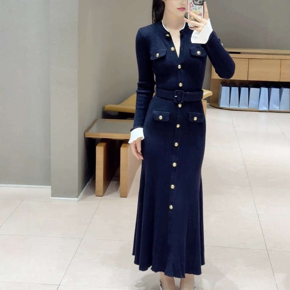 2026 Autumn Winter New French Niche Style Elegant Fashion Slim Fit Single-Breasted Long Sleeve Dress