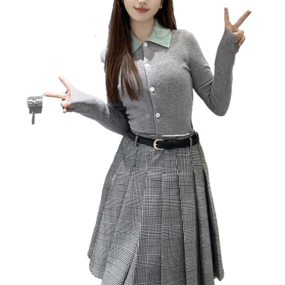 2026 Early Autumn New French Niche Color-Block Turn-Down Collar Slimming Long-Sleeve Knitted Cardigan Top