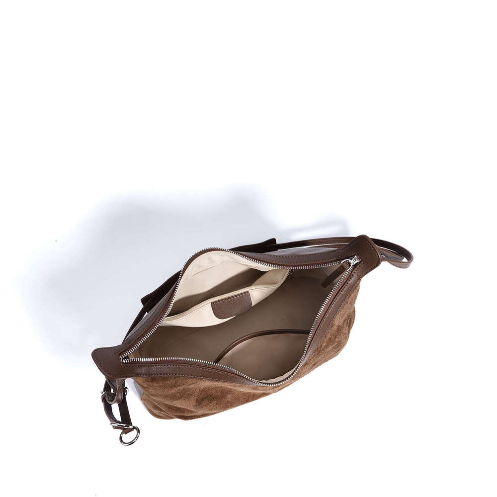 Luxury Shoulder Bags Totes Hobo New Niche Design Autumn Winter Elegant Fashion Single Korean Style High End Commuter Crossbody Dumpling Women S Bag SE