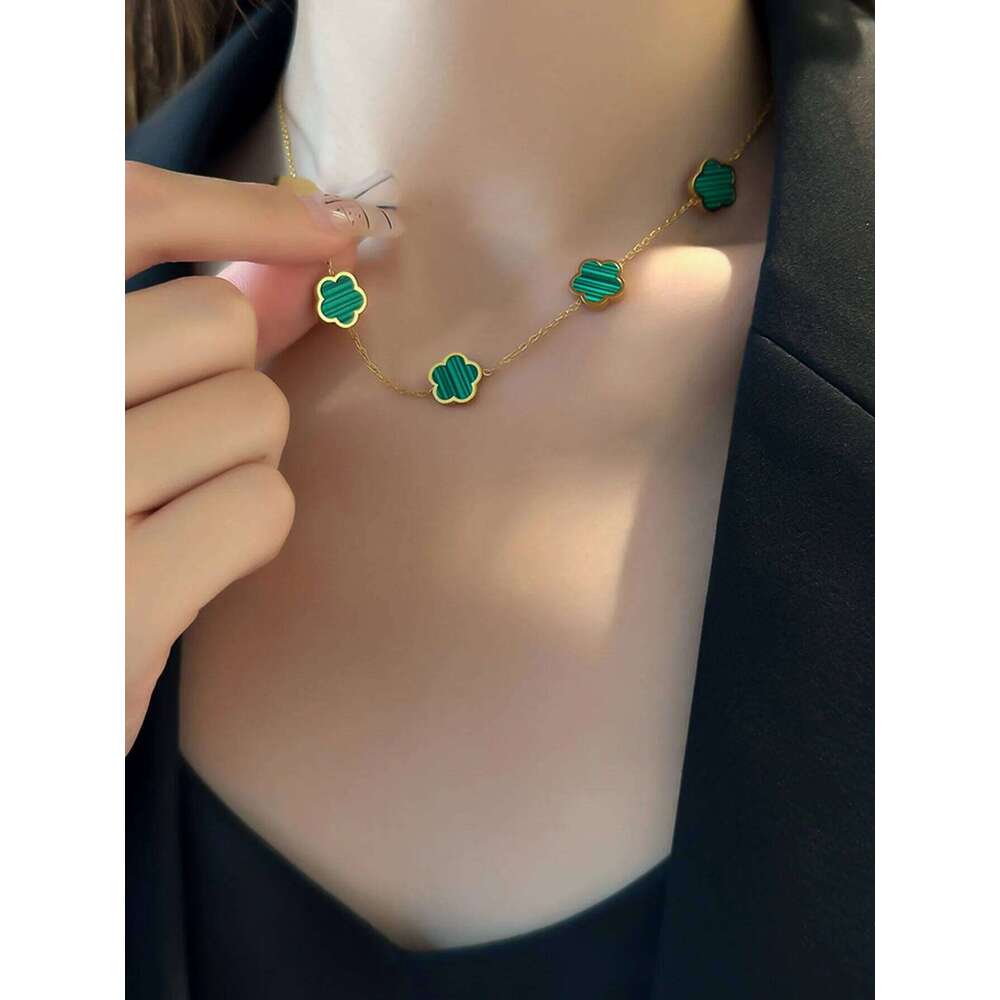 Jewellery Necklace Lucky Gold Plated Clover Simple Adjustable Chain for Good Luck Daily Wear and Special Occasion Gift High Quality Texture