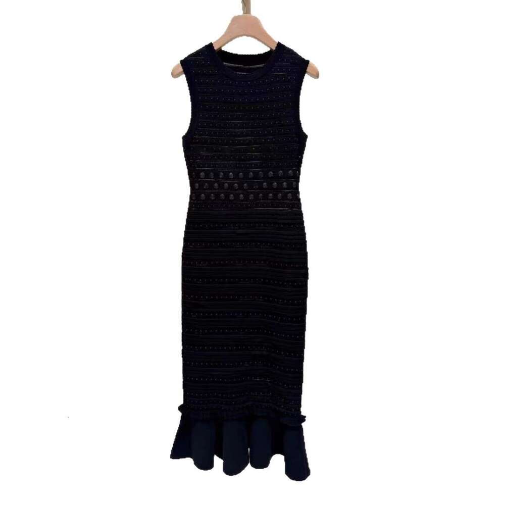 2026 Autumn New French Elegant Style Beaded Waist-Cinching Knitted Mermaid Tank Dress
