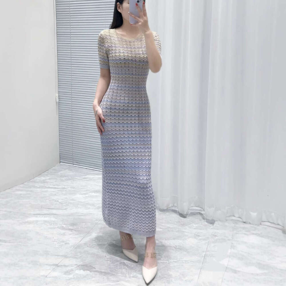 2026 Summer New Fashionable Elegant Design Gradient Color Slim Fit Round Neck Short Sleeve Knitted Dress