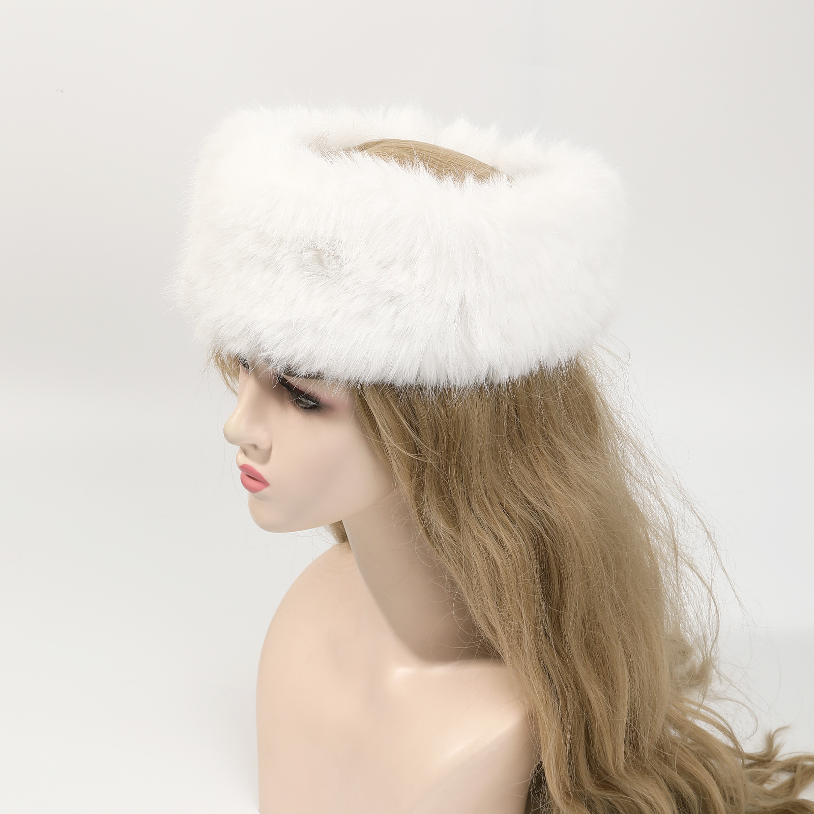 Plush Fisherman Hat for Women 2025 Winter Travel Warm Head Cover Ear Protection Fluffy Bucket Hat 251103