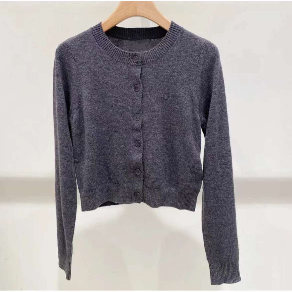 S French Niche 26 Early Autumn Fashion Versatile Knitted Sweater Cardigan Round Neck Vest Bodycon Skirt Three-Piece