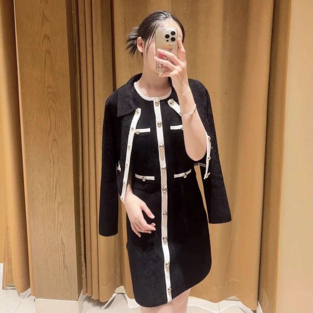 French Elegance 2026 Autumn New Black and White Color-Block Slim Knitted Sleeveless Dress + Turn-Down Collar Short Cardigan Jacket