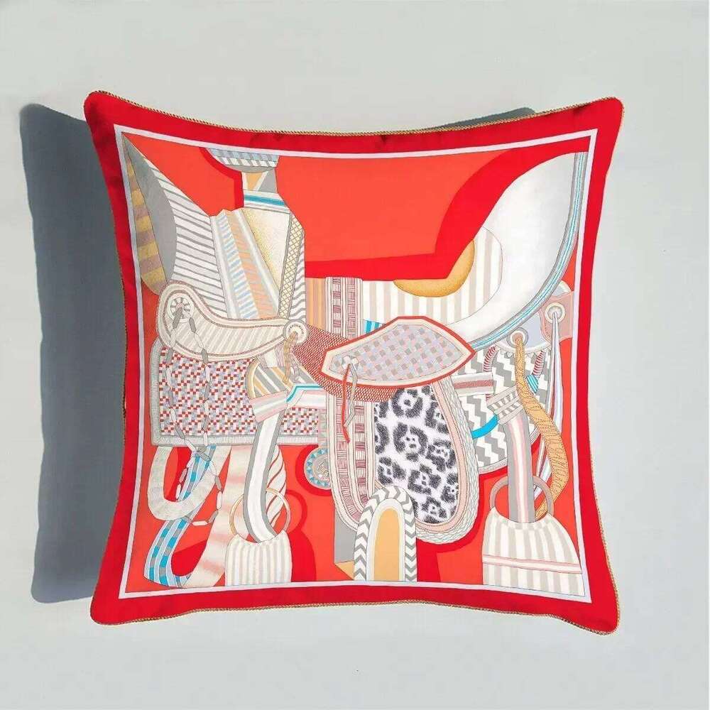 Decorative Throw Pillow Cover Palace Rose Horse Pattern Polyester Cushion Case for Sofa Bed Armchair Luxury Home Decor Bedding Accent Living Room