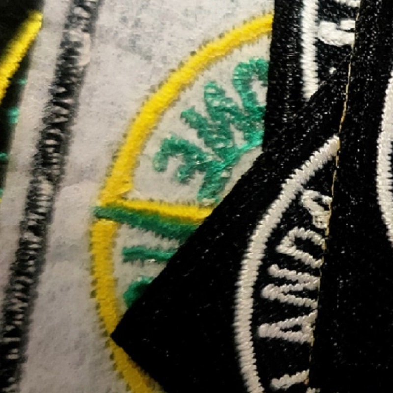 Fashion Brand iron on Patches Button for Clothes Backpack DIY Sewing Ironing Embroidery Patch for repair hole T Shirt hat Decor jacket Letter Applique