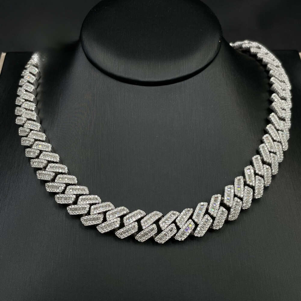 High-Quality Jewelry Box Clasp S925 24mm Iced-Out Hip-Hop VVS Baguette Moissanite Diamond Miami Cuban Men's Link