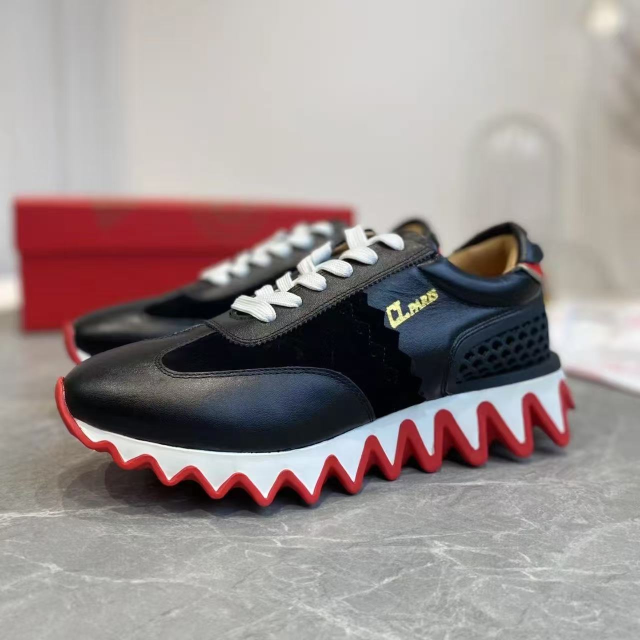 red soled Running designer shark fashionable and classic outdoor couple sports shoes casual lace up platform retro sports neutral shoes sizes36-47