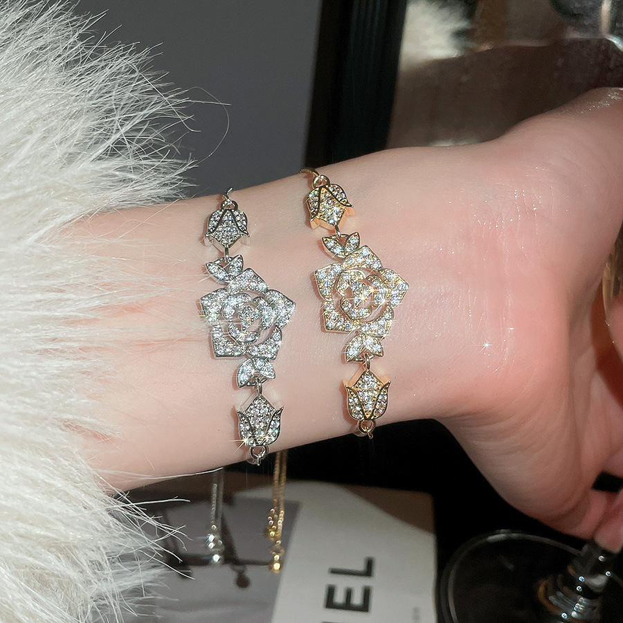 French Style Super Shiny Zircon Flower Elegant Sweet Niche Temperament Versatile Bracelet Light Luxury High-end Feel Women's Jewelry