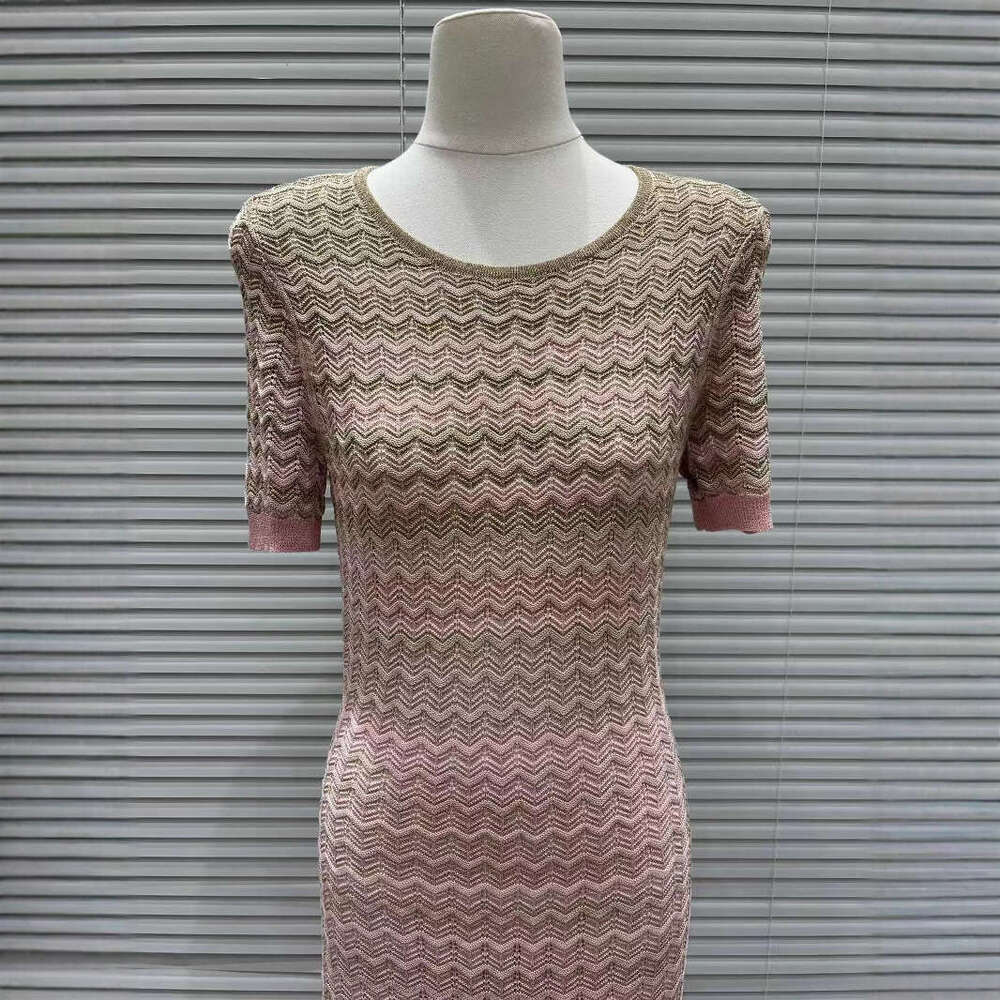 2026 Summer New Fashionable Elegant Design Gradient Color Slim Fit Round Neck Short Sleeve Knitted Dress