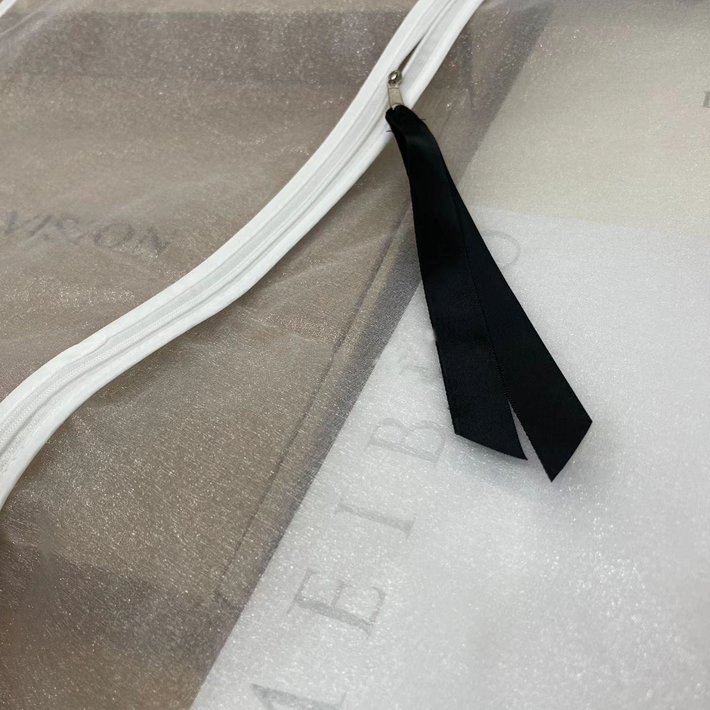 Luxury Premium Organza Breathable Garment Dust Covers Pearl White Water-Glossy Fabric Storage Bags Specialized For Mink/Fur Coats Lightweight 60*90/11