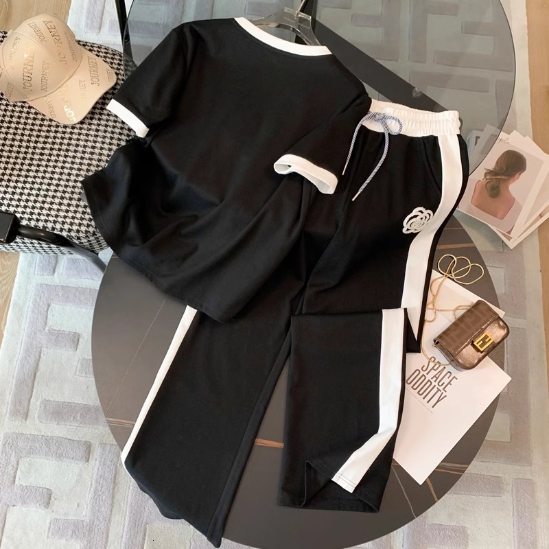 Designer Short Sleeved Set, Casual Sports Set Women's Summer Fashion Trend Youth Wide Leg Pants Fashionable Two-piece Set High-quality Women'