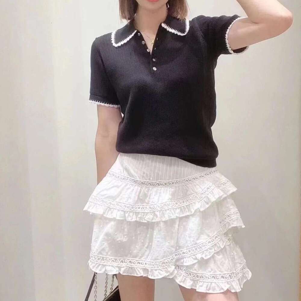 2026 Early Autumn New French Niche Women's Fashion Black and White Contrast Color Lace Collar Short Sleeve Knitted Top M