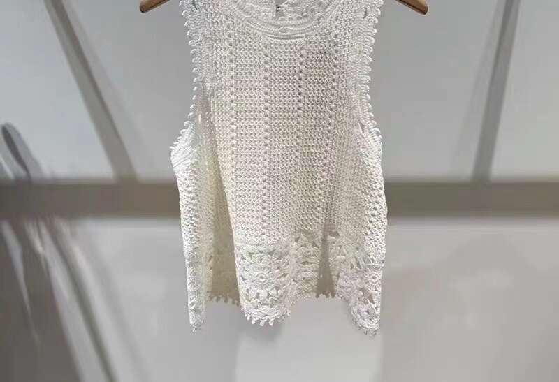 French Elegant 2026 Spring Summer New Crochet Sunflower Hollow Sleeveless Knitted Top + Shorts Set for Women