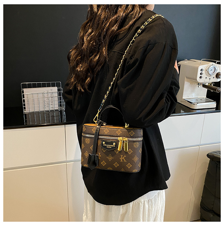 2026 New Print Pattern Design Sophisticated elegance Chain Box Bag Fashion Versatile Shoulder Bag Crossbody Bag