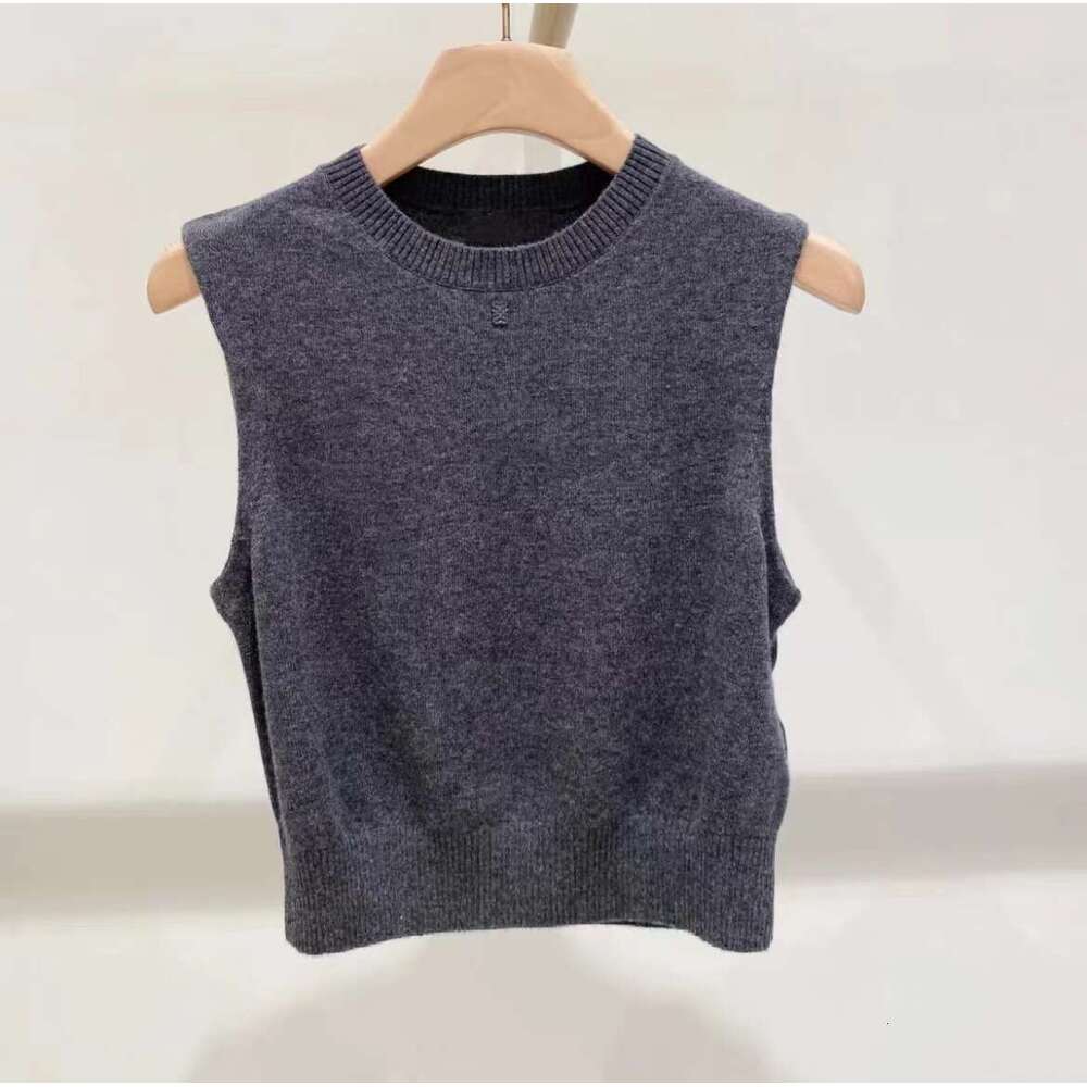 S French Niche 26 Early Autumn Fashion Versatile Knitted Sweater Cardigan Round Neck Vest Bodycon Skirt Three-Piece