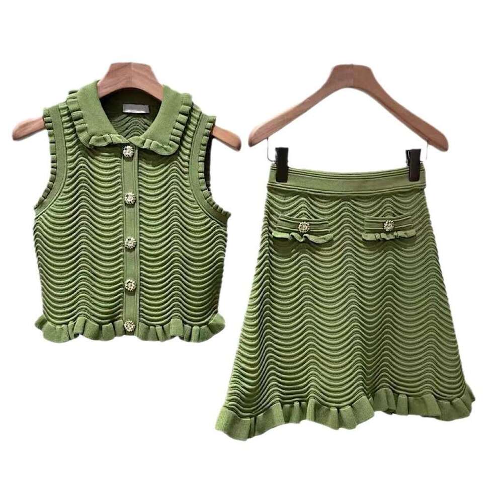 2026 Summer New French Niche Sleeveless Olive Green Wave Pattern Knitted Vest and Skirt Set