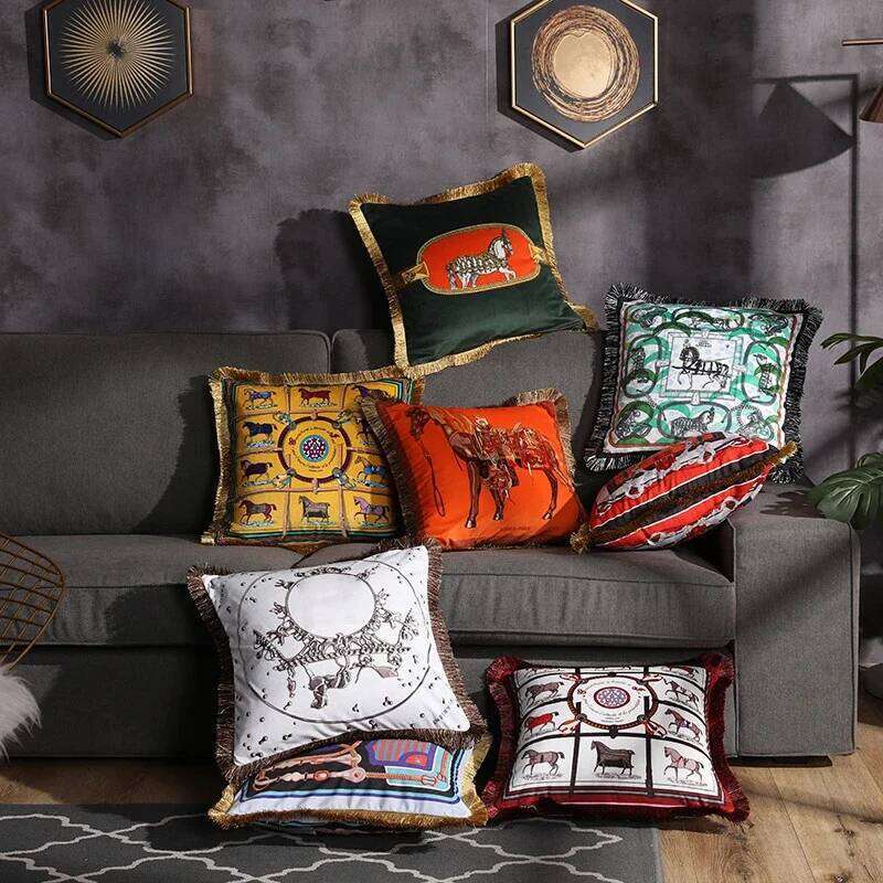 Luxury Velvet Tassel Pillow Cover with Horse Carriage Print Double Sided Soft Cushion Case for Sofa and Bed Decorative Home Bedding Accessories Elegan