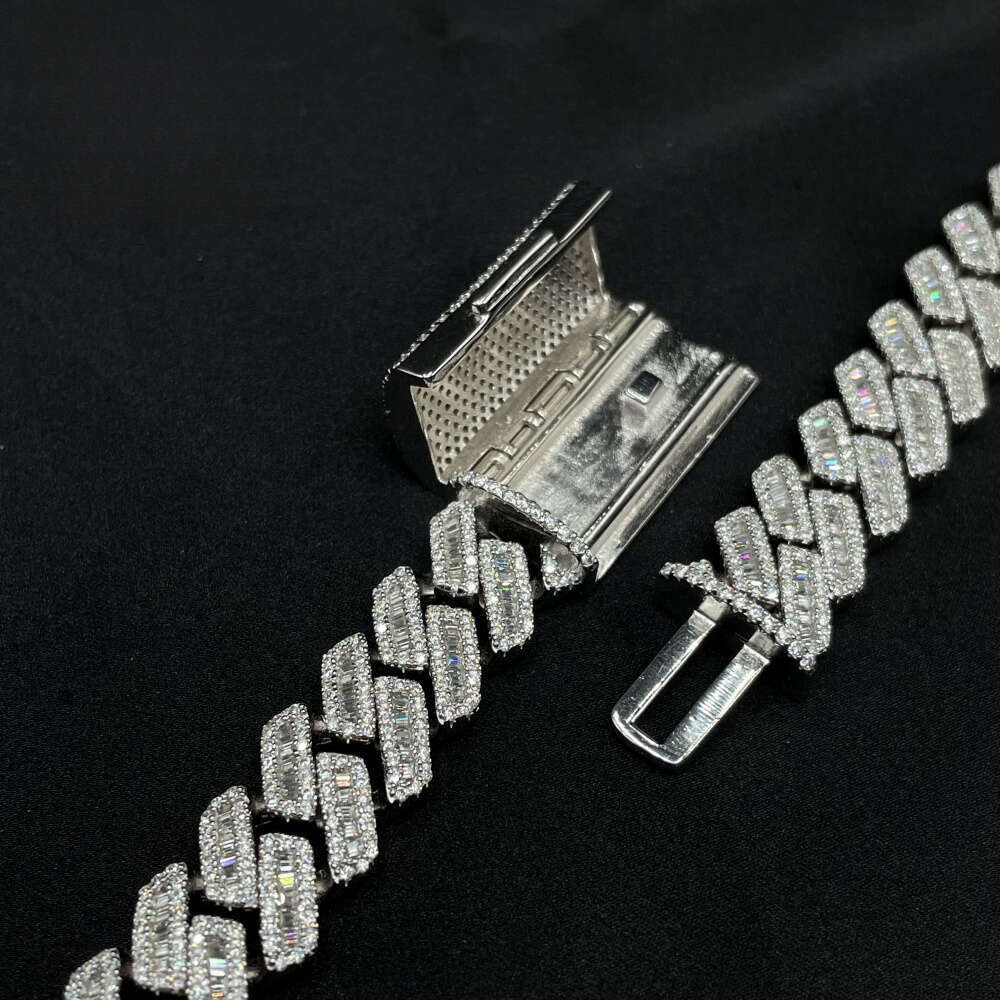 High-Quality Jewelry Box Clasp S925 24mm Iced-Out Hip-Hop VVS Baguette Moissanite Diamond Miami Cuban Men's Link