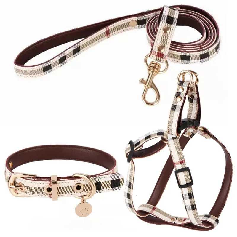 2026 New Designer Dog Collars Harness And Leashes Set Soft Adjustable Printed Leather Classic Pet Collar Leash Sets For Small Dogs Chihuahua Poodle Ou