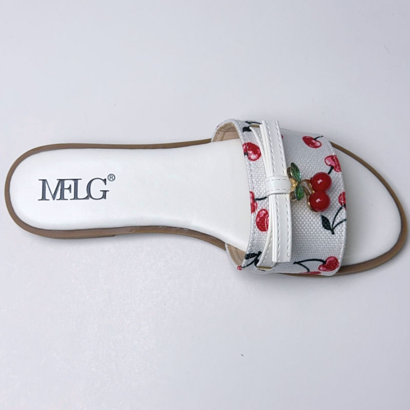 MFLG 2026 New Women's Fashion Cherry Rhinestone Buckle Flat Premium Slippers Luxury Slip-On Slipper 37-42