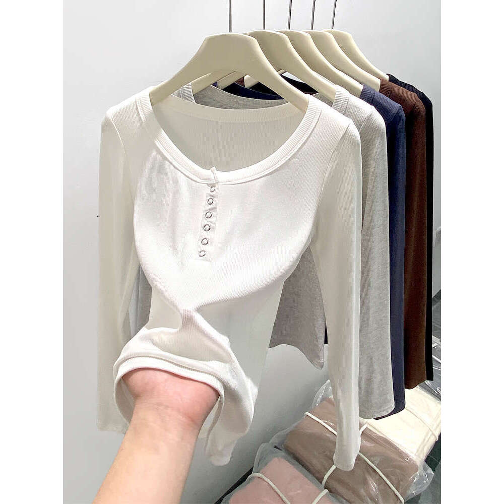 2026 urban style casual unique round neck regular shoulder T-shirt new early autumn long sleeved base shirt women's slim fit button