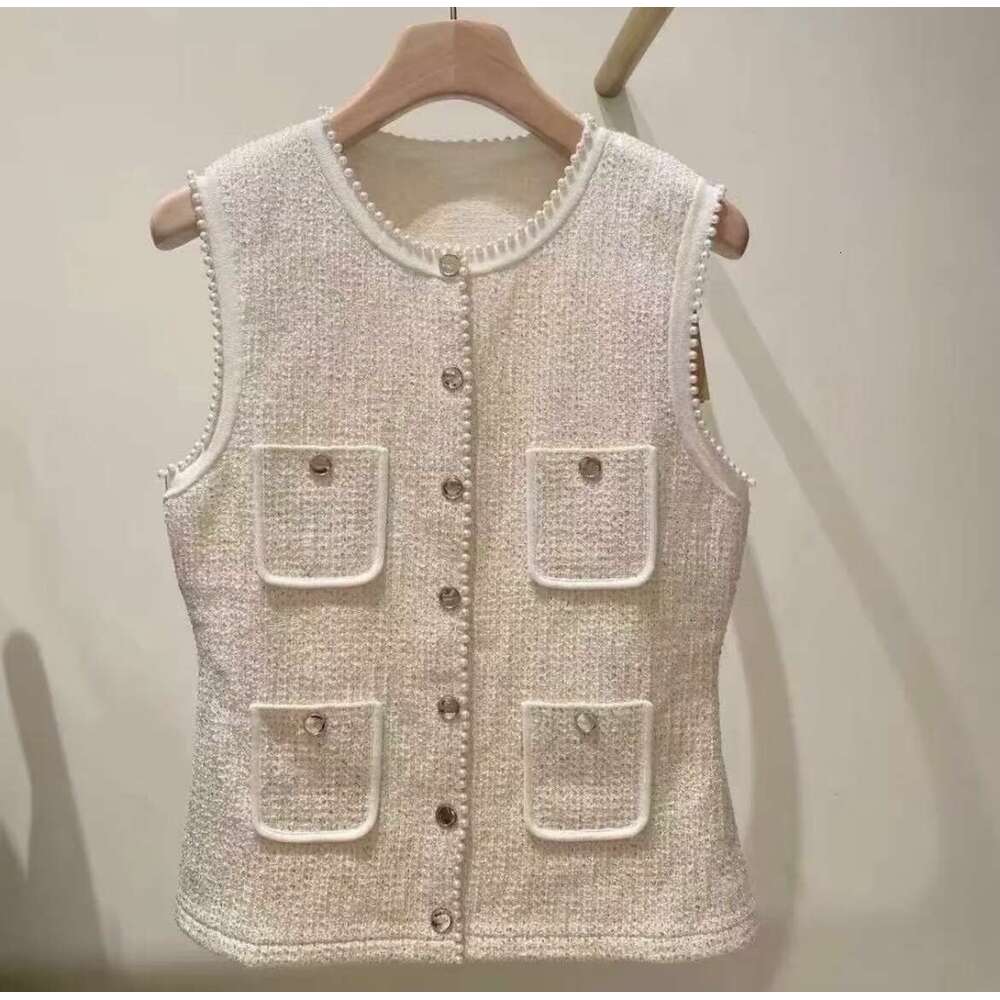 2026 Spring New French Elegant Fashion Pearl Trim Copper Button Vest + Pleated Skirt Set for Women