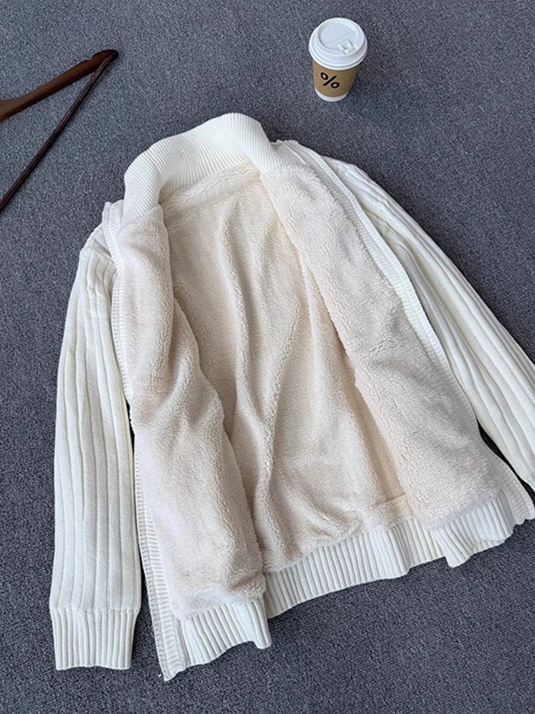 Lamb Wool Thickened Cardigan Sweater for Men Winter American Style Vertical Striped Stand Collar Knitted Sweater High-end Zipper Jacket