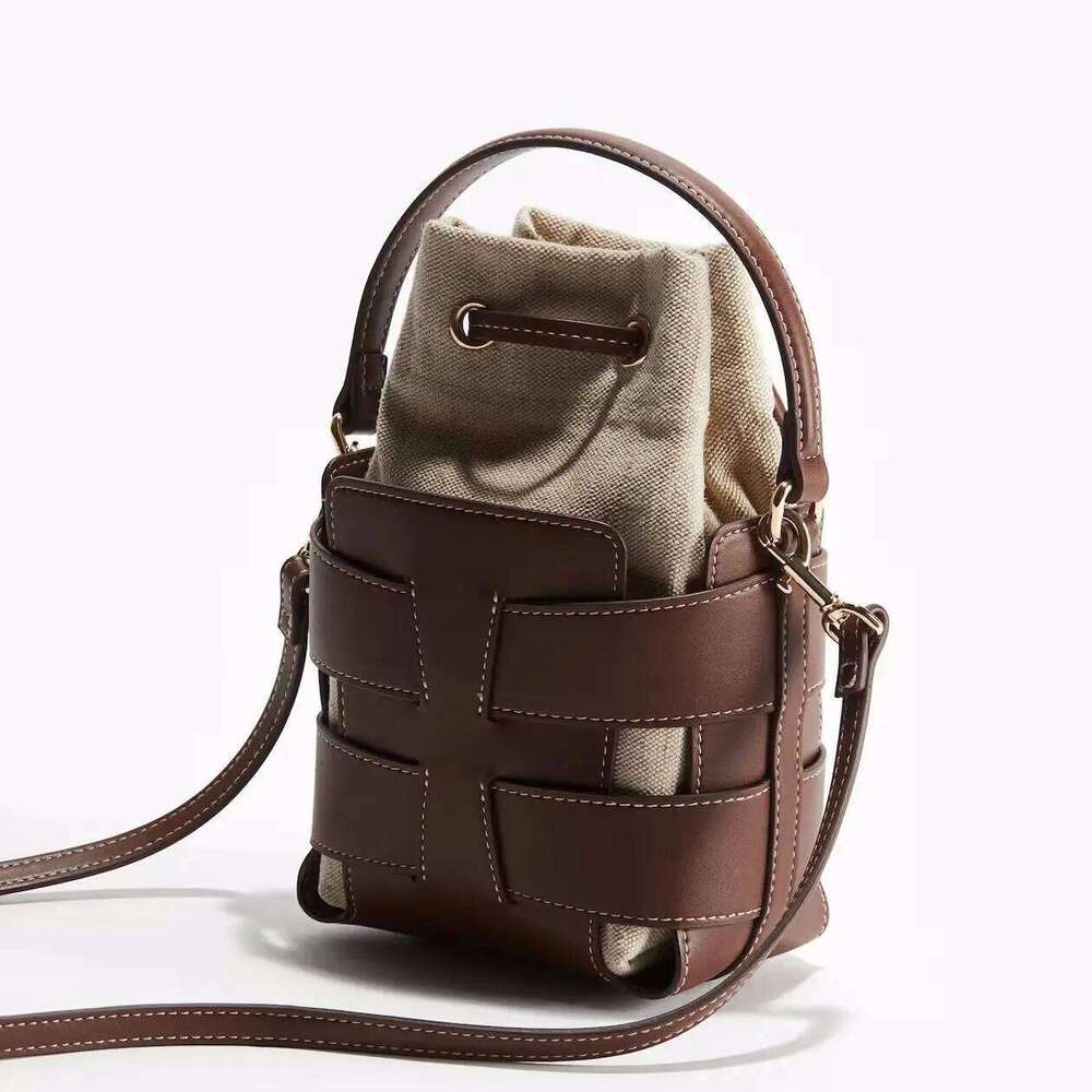 Xijiangren Fashionable Crossbody Bucket Bag, Luxury Design Hollow Out Handbags, Women's Leisure Outdoor Small Shoulder Handbags