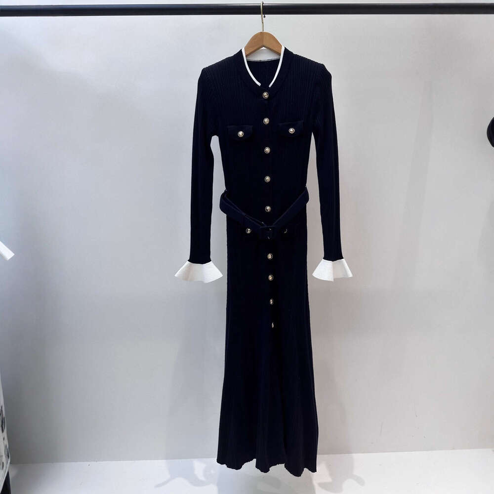 2026 Autumn Winter New French Niche Style Elegant Fashion Slim Fit Single-Breasted Long Sleeve Dress