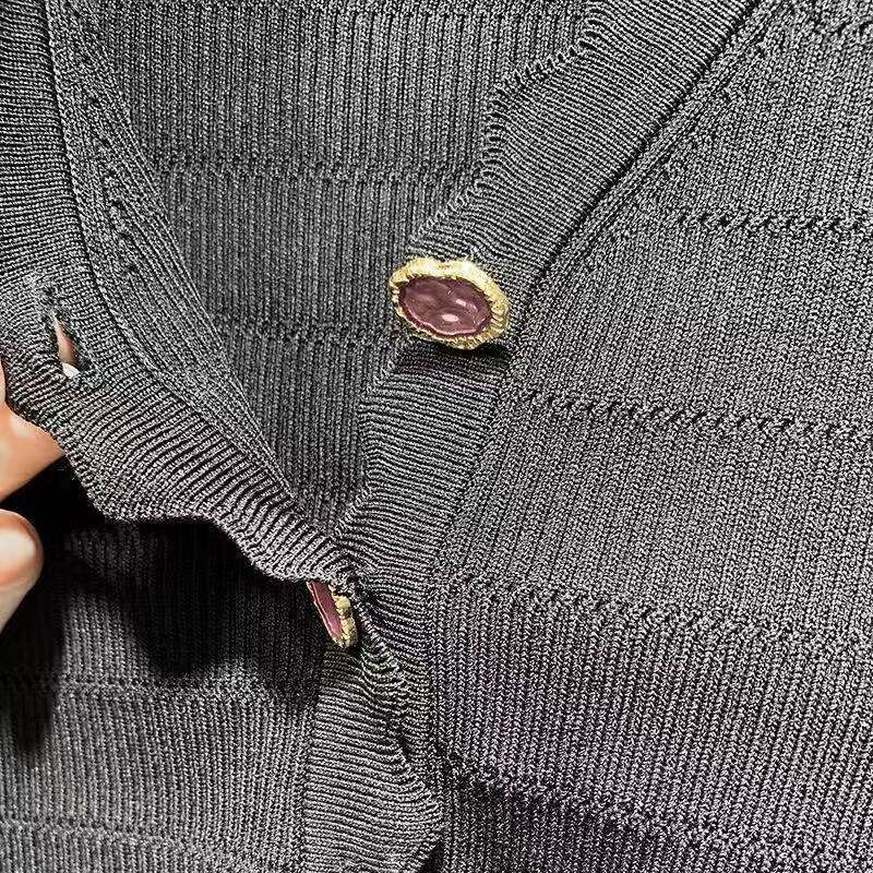 French Niche 2026 Early Spring New Solid Color Slim Fit Simple Elegant Knitted Cardigan Base Shirt