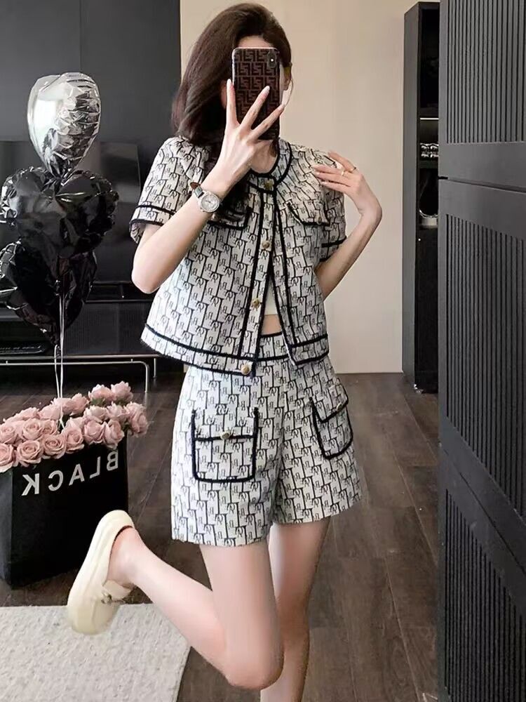 Luxury Brand Designer Clothes French Style Fashion Casual Suit For Women Summer 2025 New High-End Short Sleeve Shorts Knitted Two-Piece Set