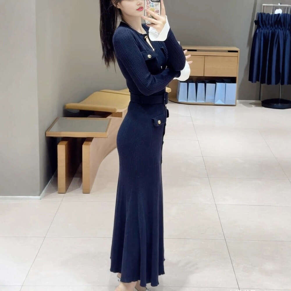 2026 Autumn Winter New French Niche Style Elegant Fashion Slim Fit Single-Breasted Long Sleeve Dress