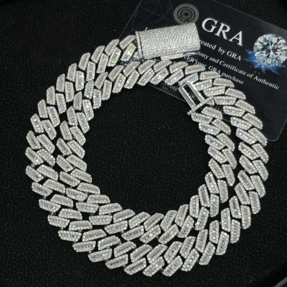 High-Quality Jewelry Box Clasp S925 24mm Iced-Out Hip-Hop VVS Baguette Moissanite Diamond Miami Cuban Men's Link
