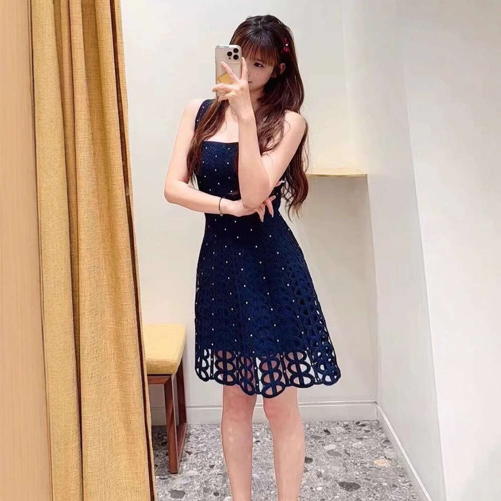 French Elegant 2026 Early Spring New Style Temperament Square Neck Strap with Rhinestone Hollow Slim Knitted Dress for Women