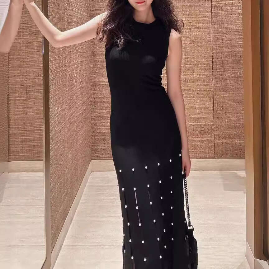 Fadan S Home 26 Spring Summer Elegant Mature Style Tassel Edge Pearl Decor Waist-Cinching Sleeveless Mid-Length Knitted Dress