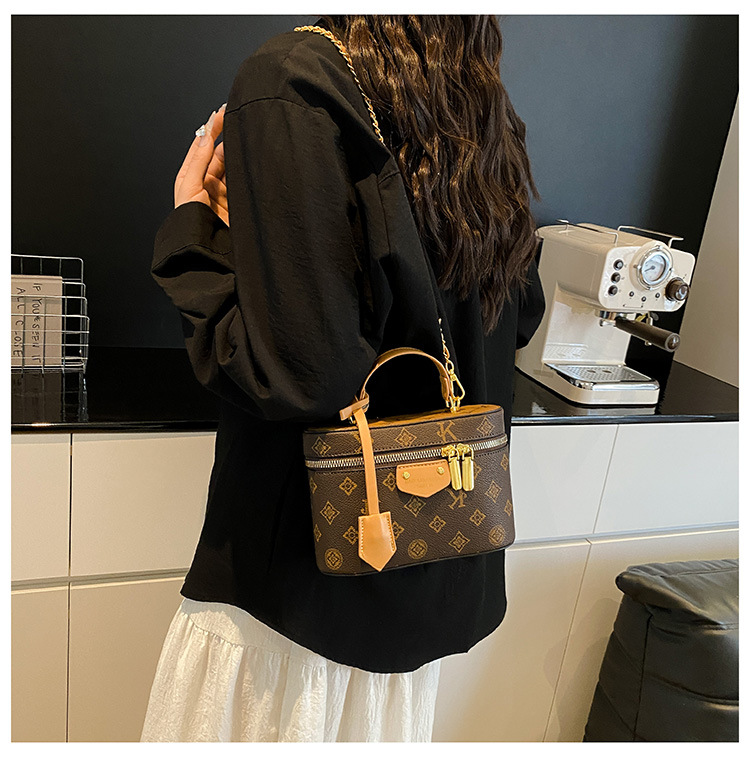 2026 New Print Pattern Design Sophisticated elegance Chain Box Bag Fashion Versatile Shoulder Bag Crossbody Bag