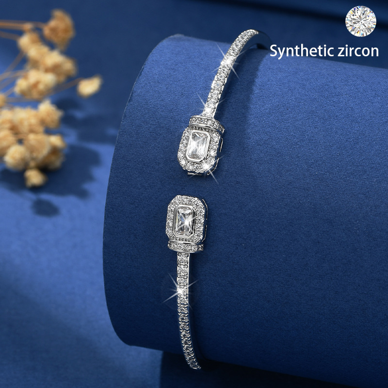 Source New Micro-In… - image