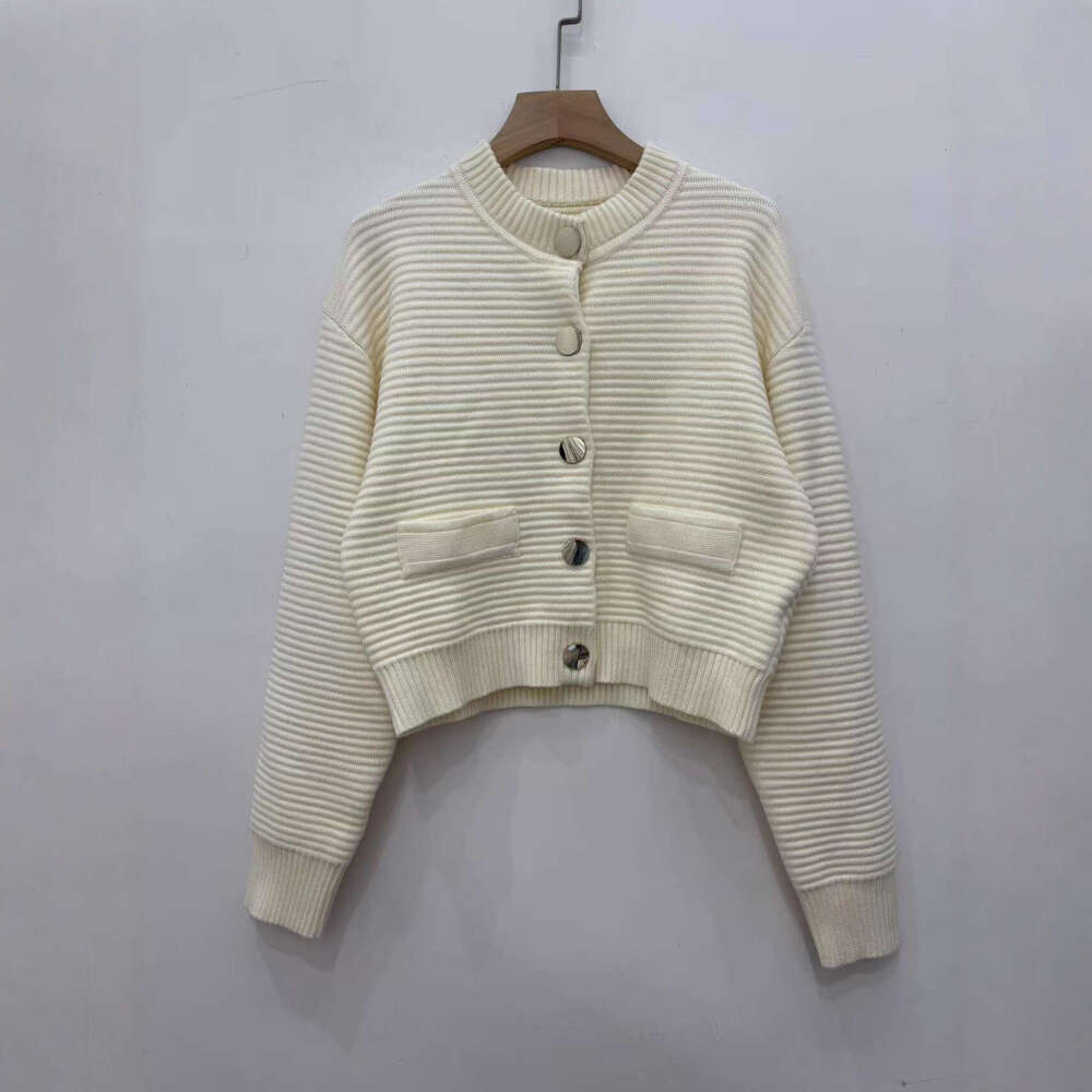 2026 Early Autumn New French Elegant Simple Ribbed Drop Shoulder Sleeve White Knitted Cardigan