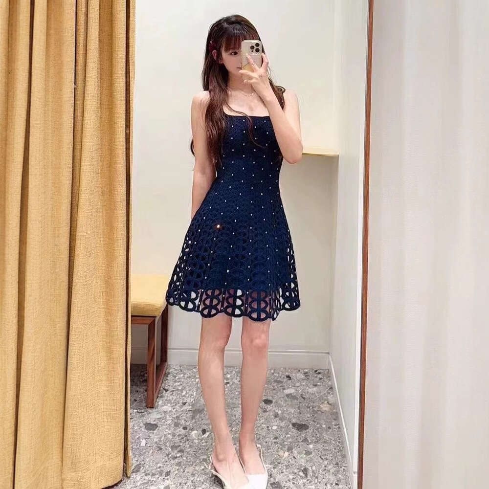 French Elegant 2026 Early Spring New Style Temperament Square Neck Strap with Rhinestone Hollow Slim Knitted Dress for Women