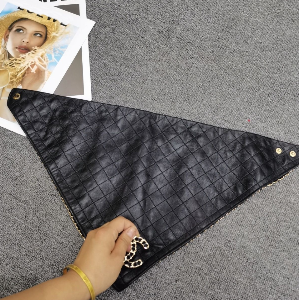 Luxury Genuine Leather Scarves napkin European and American Black Scarf Classic Letter Logo Sheepskin Quilting Scarf New fashion Metal Edge Triangle Scarfs